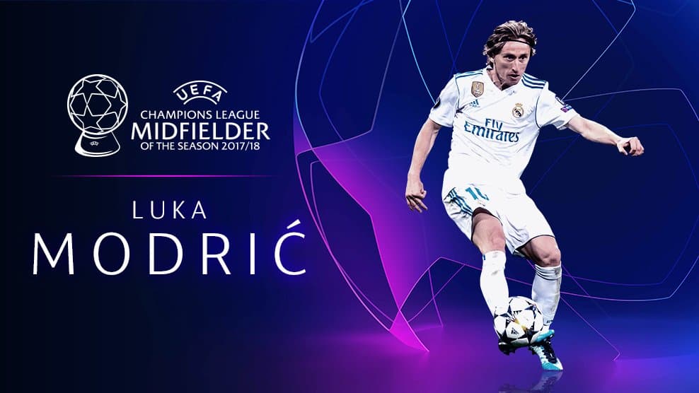 El Real Madrid siguió cosechando galardones con el del Mejor Mediocampista de la temporada, el cual recibió Luka Modric.