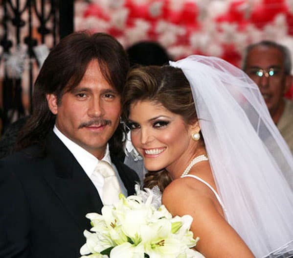 Aunque sólo apareció en el primer episodio. La cantante dio vida a 'Laura', la difunta esposa de 'Pancho López', el protagonista.