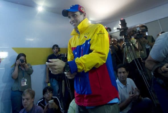 El gobernador, que se jugaba su liderazgo en la oposición, podría presentarse como candidato a unas elecciones presidenciales anticipadas en caso de que Chávez, que se encuentra en Cuba tras una complicada cirugía contra el cáncer que padece desde 2011, quede inhabilitado para asumir su tercer mandato consecutivo el 10 de enero.