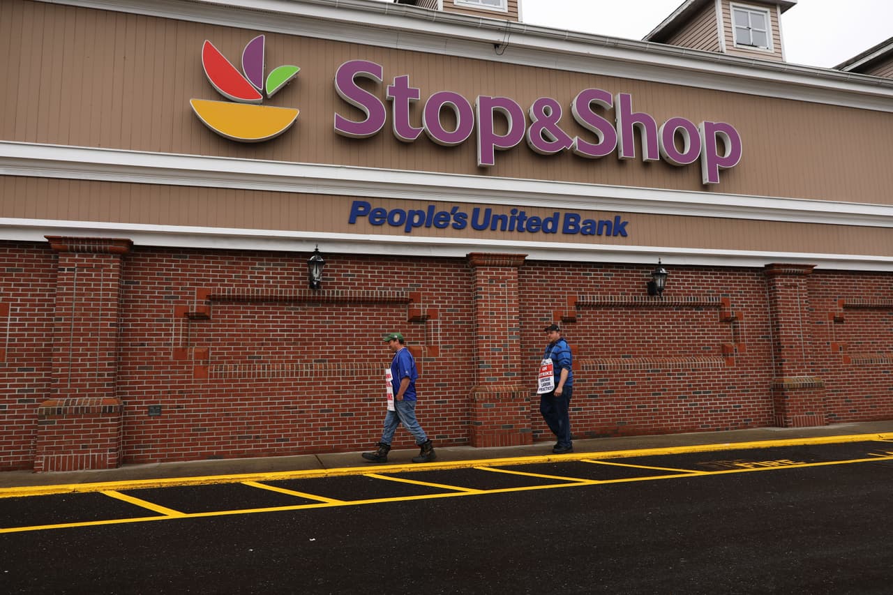 Stop & Shop establece horario especial para clientes de la tercera edad