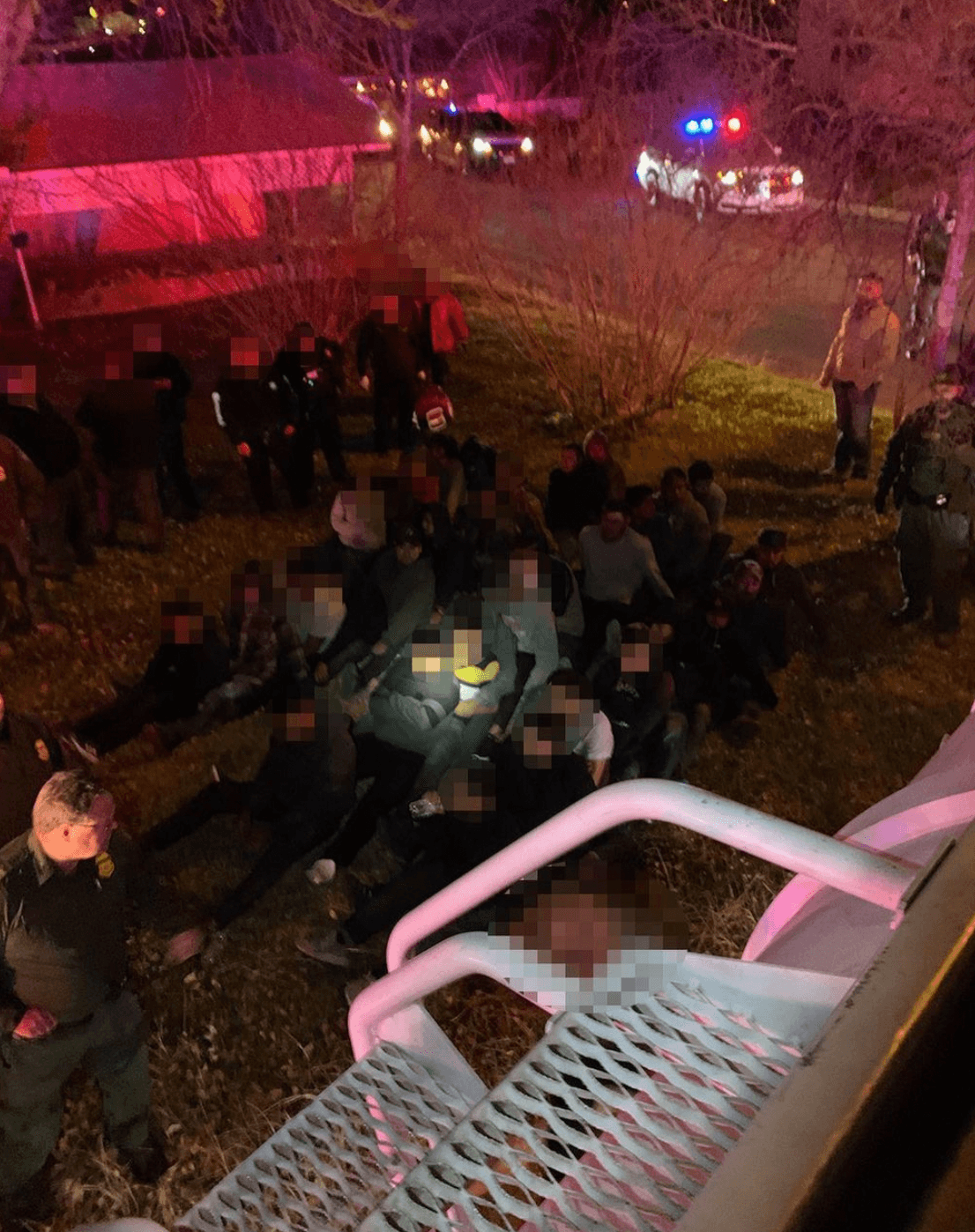 Los inmigrantes se encontraban salusables, según Carl E. Landrum, jefe de la Patrulla Fronteriza en Laredo.