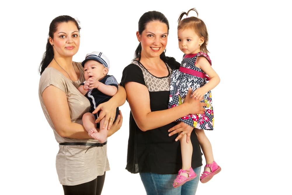 Podrían parecer mezquinas en algunas ocasiones cuando sus hijos necesiten una ayuda económica y ella se las niegue, sin embargo, detrás de esa negativa está la preocupación para que ese dinero no se pierda, y pueda ser usado en el momento que realmente se precisa, en esos momentos sí sabe dar el frente y resolver el problema cuando los demás han perdido la esperanza. Aspira a que sus hijos sean doctores, artistas, escritores, y que la cultura prime en el hogar.