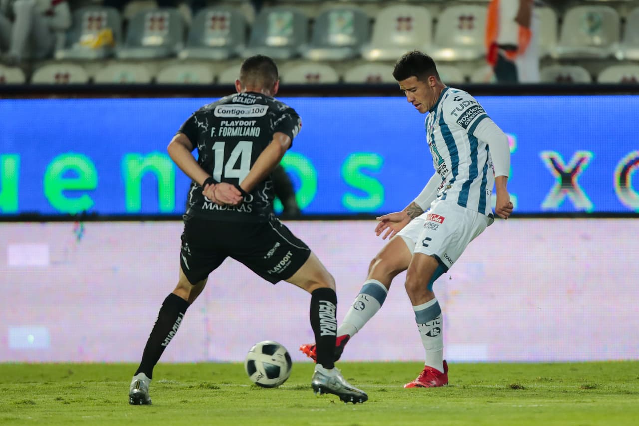 Aviles Hurtado se vuelve a encontrar con el gol y Pachuca consigue tres vlaliosas unidades.