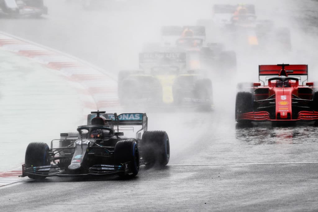 Una carrera inolvidable para el mexicano Sergio Pérez en donde consigue segundo lugar y su primer podio del año, que comparte con el ya siete veces campeón del mundo Lewis Hamilton, y con Sebastian Vettel en tercera posición. Hamilton iguala a Schumacher en campeonatos del mundo, mientras el mexicano suma su noveno podio en la historia de la Formula 1.