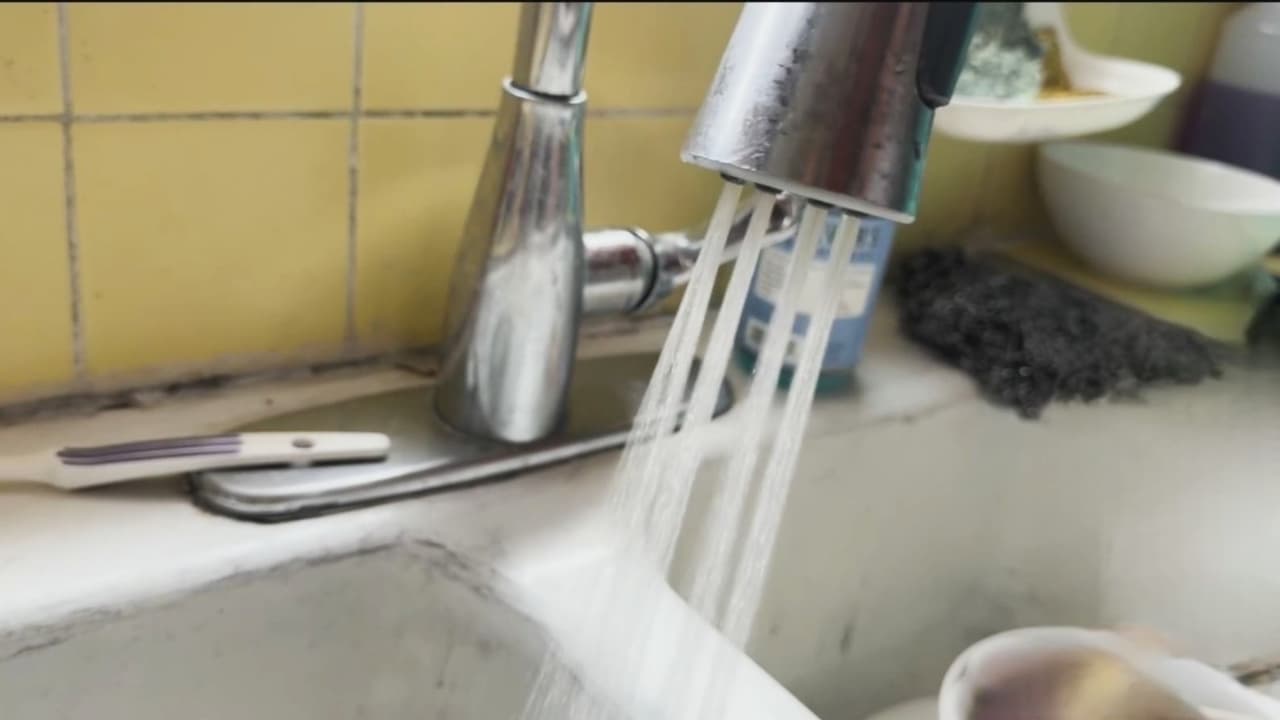 Termina la alerta sanitaria en Koreatown: no hay rastros de la bacteria E. coli en el agua