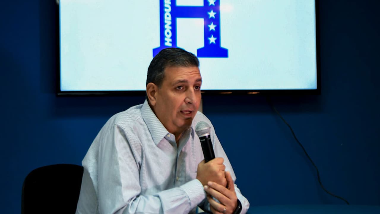 Honduras presentará queja ante Concacaf por el arbitraje ante México