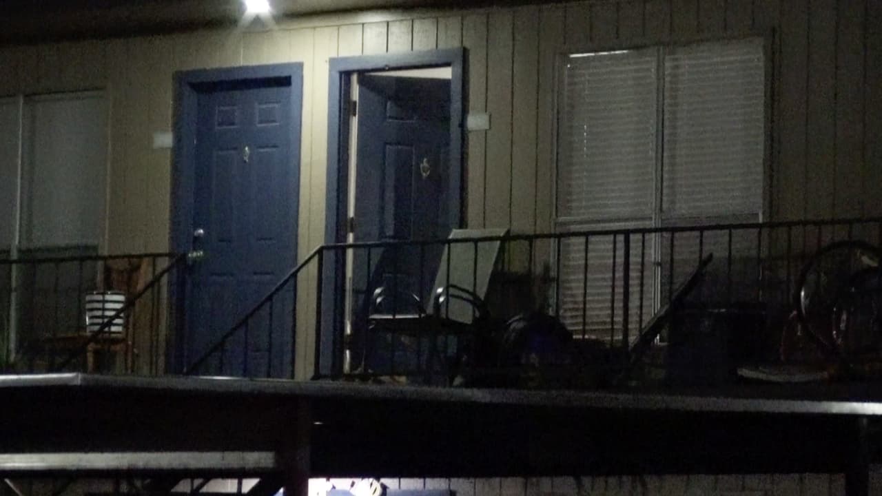 Freeman murió tras ser apuñalado en el pecho. Los médicos forenses dijeron que se trata de un homicidio y tenía cortes en las manos como si se hubiese defendido.