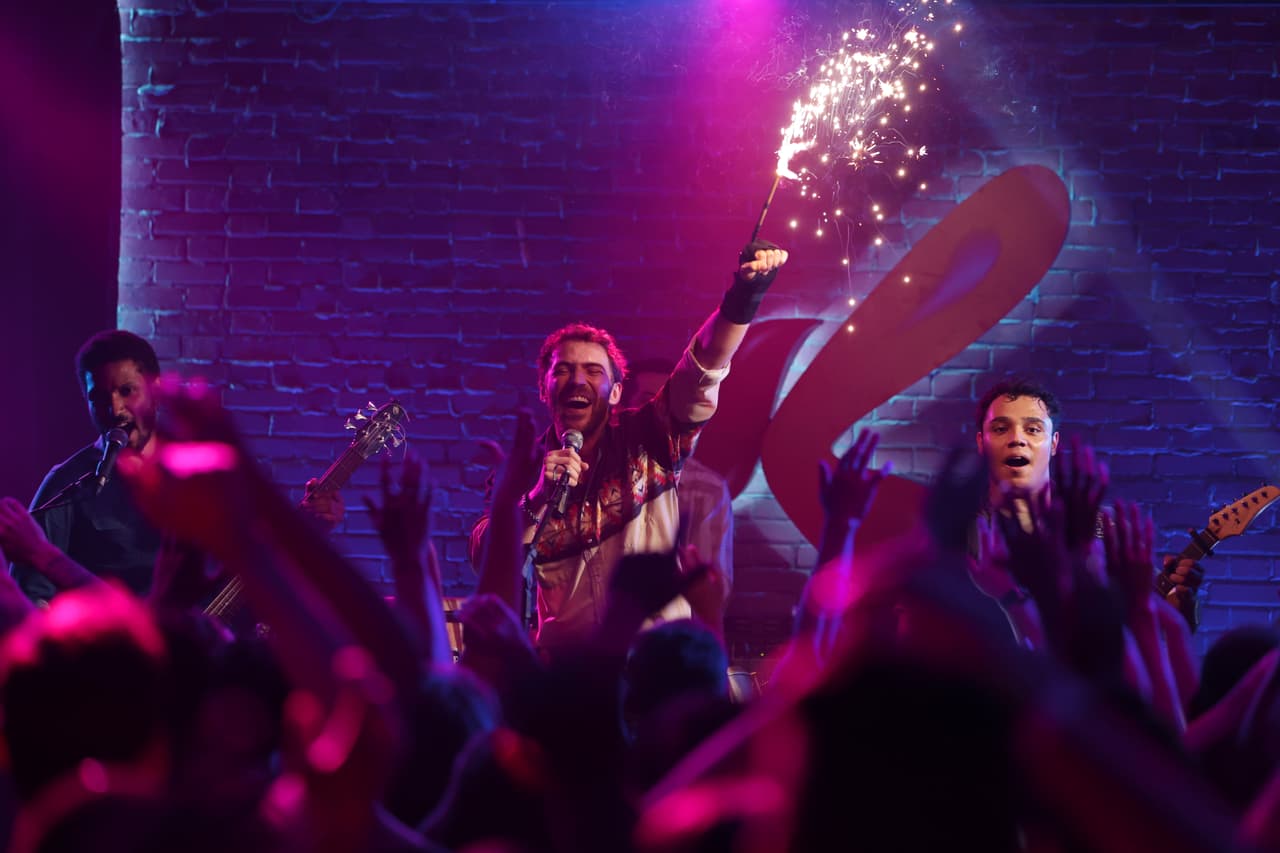 'Todo Dia A Mesma Noite'