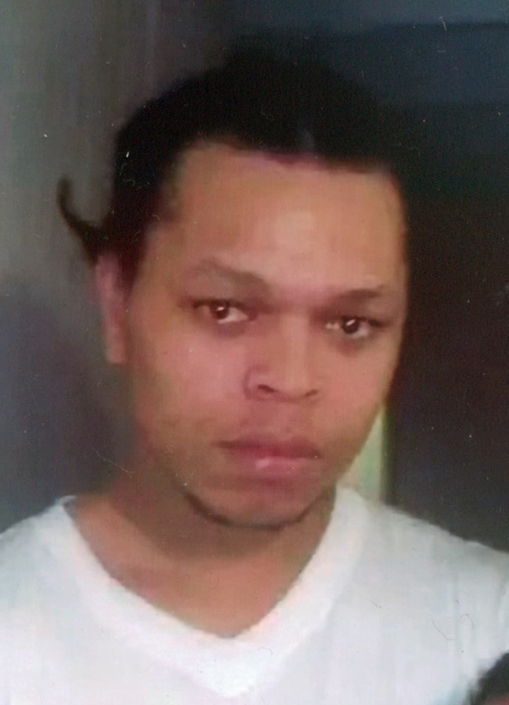 Johnson recibió un disparo por la espalda.