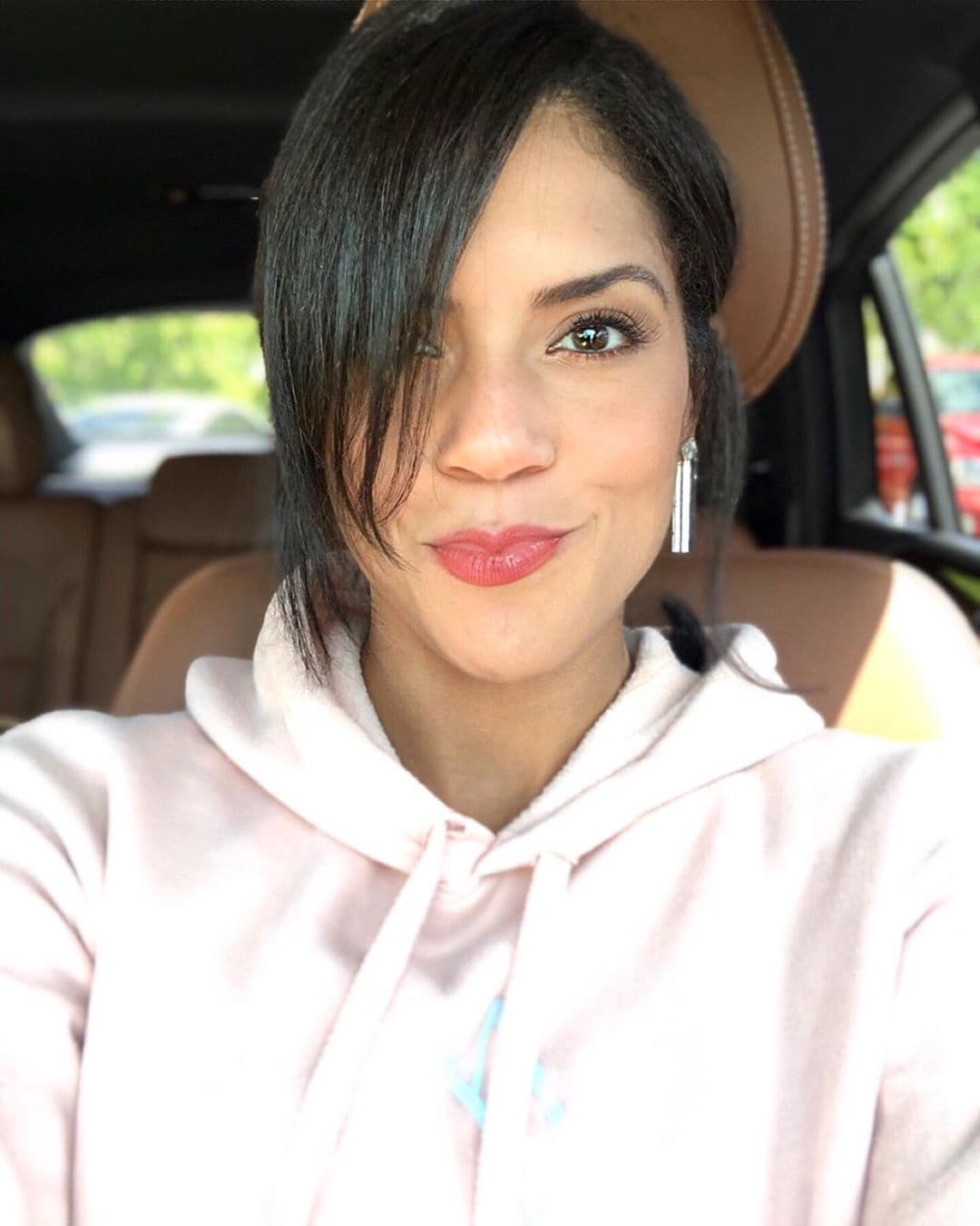 La exreina de Nuestra Belleza Latina ha contado en múltiples ocasiones su historia de vida que se resume en la superación personal y el gran trabajo que ha hecho para conquitar sus sueños.