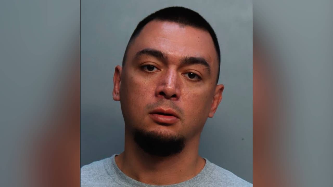 Empleado del Departamento de Agua y Alcantarillado es acusado de robar dinero del pago de clientes