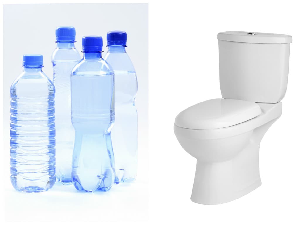 Coloca una botella de plástico llena de agua en la caja del inodoro, con esto ahorraras el equivalente al volumen de agua de la botella. ¡Prueba y notarás el ahorro!