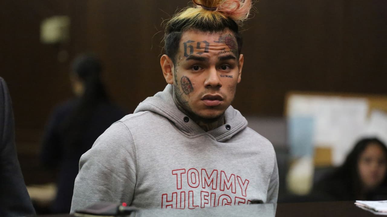 Arrestan a sospechosos de golpiza a Tekashi 6ix9ine en gimnasio de Florida