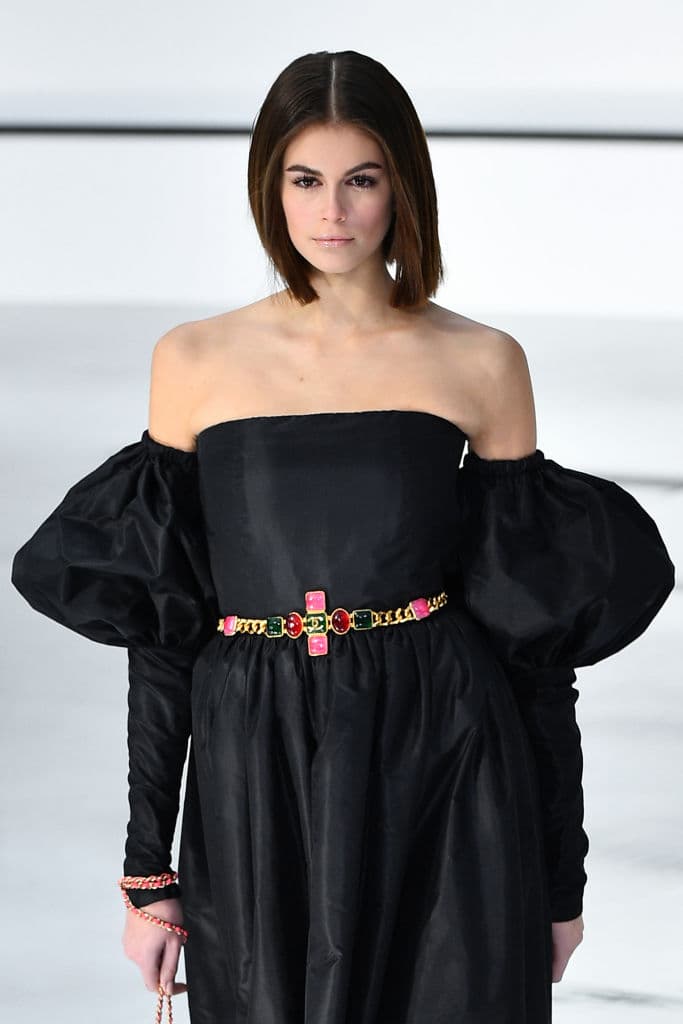 Su objetivo es resaltar y dulcificar los rasgos del rostro.