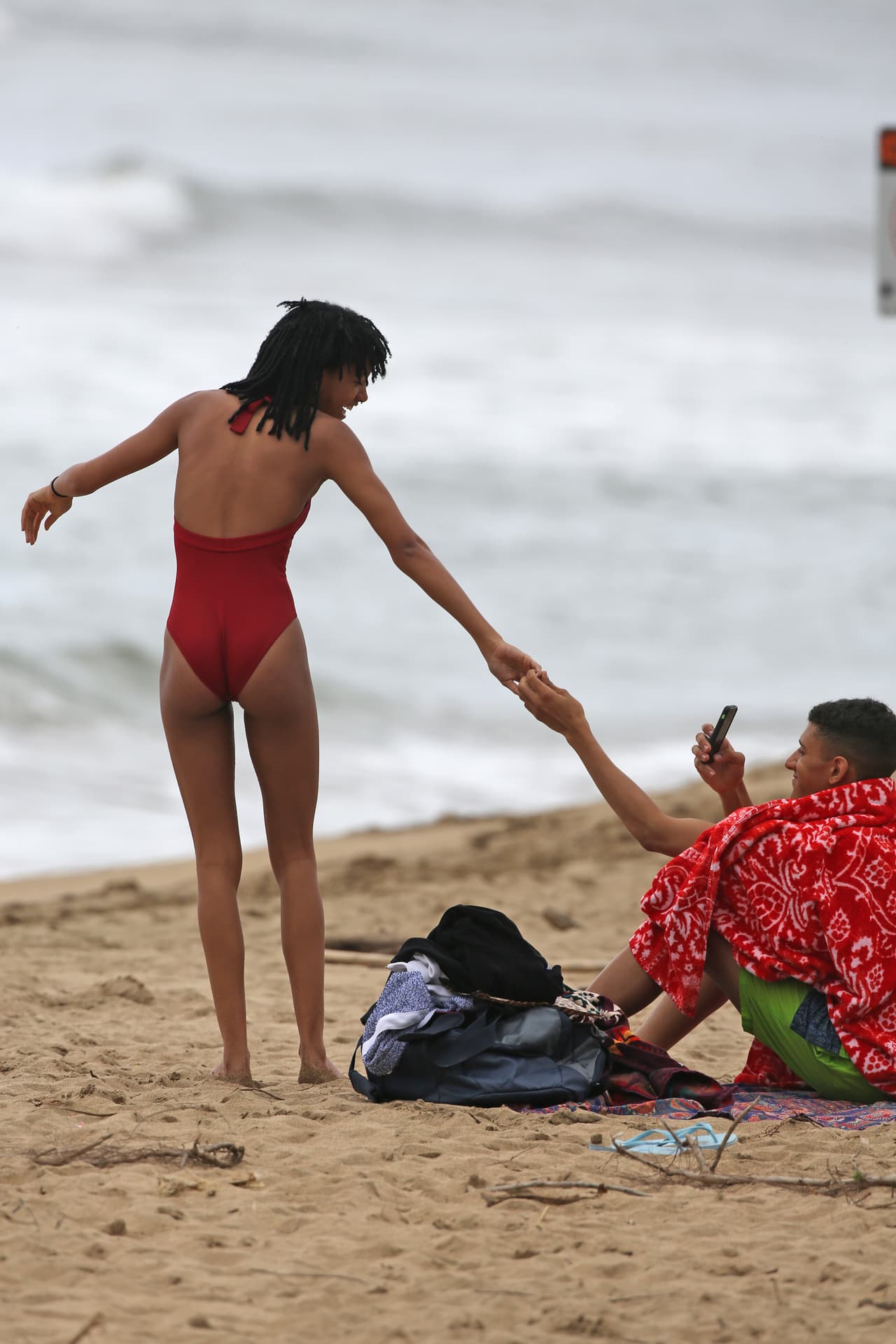 Ella no lograba que él la acompañara - su amorcito sólo saque y saque fotos.