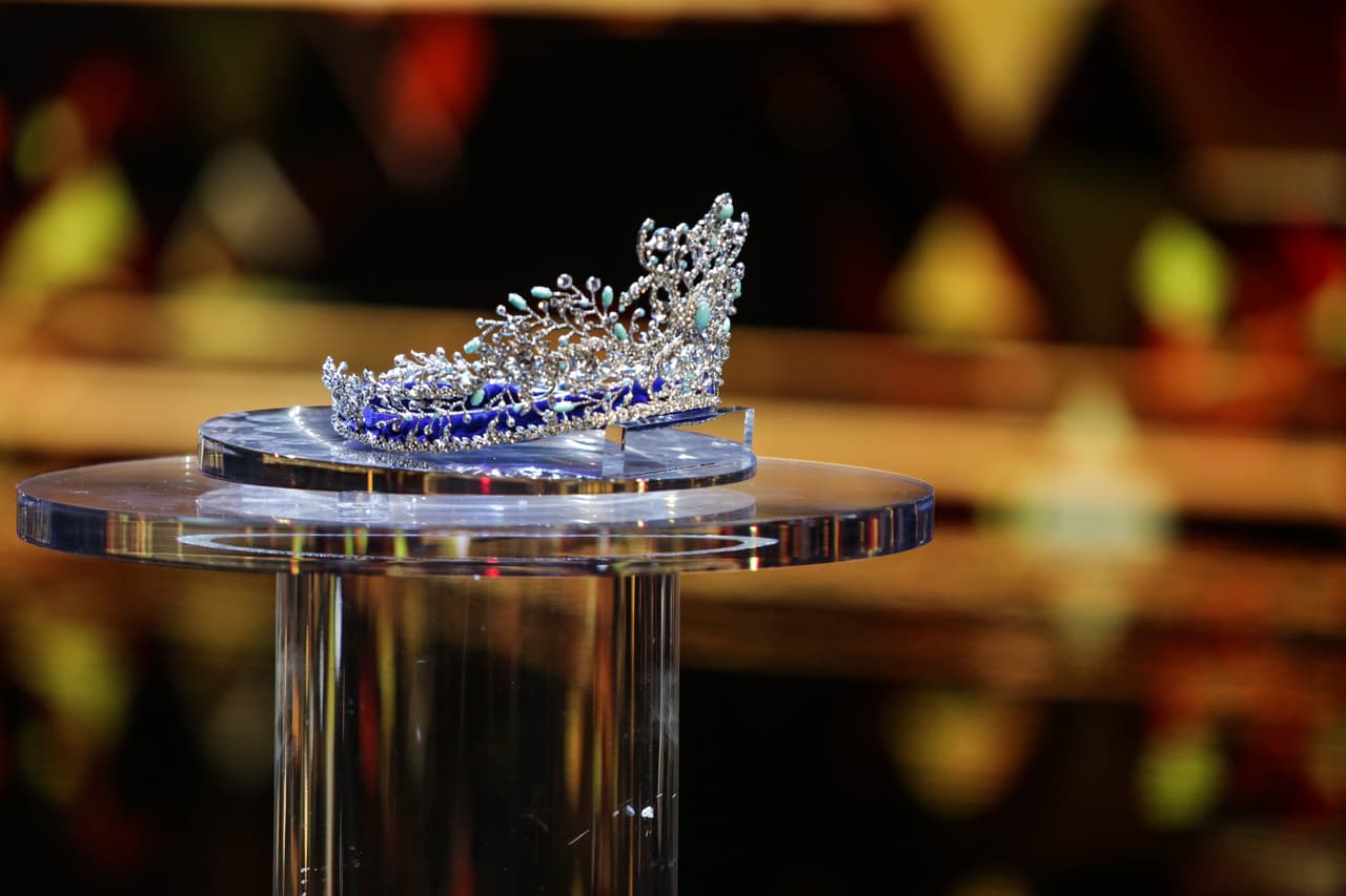 La corona fue la invitada especial de esta semifinal.