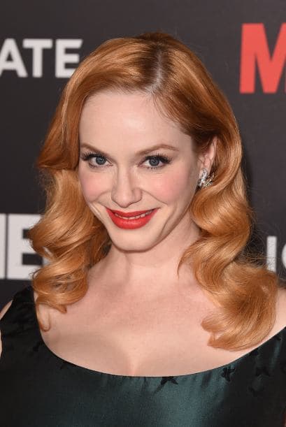Boca apasionada. Como Christina Hendricks, puedes optar por un labial rojo intenso.