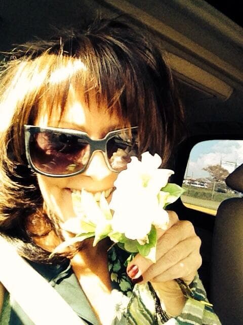 Aunque han sido su voz y su estilo, los que la han colocado en el reconocimiento en América Latina y Europa.