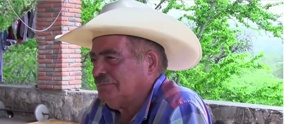 "Ya empecé a caminar un poco", afirmó, "las manos ya no las siento dormidas y manejo un poco. Trataron a tiempo la embolia, porque 
<b>no perdí movilidad en mis manos</b> ni nada. Cuando es grave, no quedas bien".
<br>