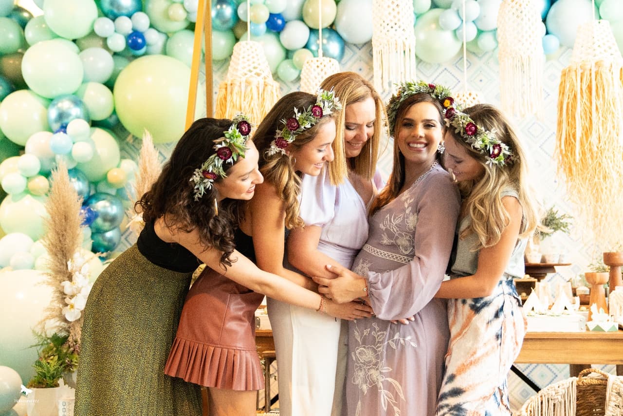 El varoncito de Andrea será el primer niño en la familia Chediak. Aquí vemos a la conductora con su mamá y sus tres hermanas, quienes cuentan las semanas para convertirse en tías y abuela.