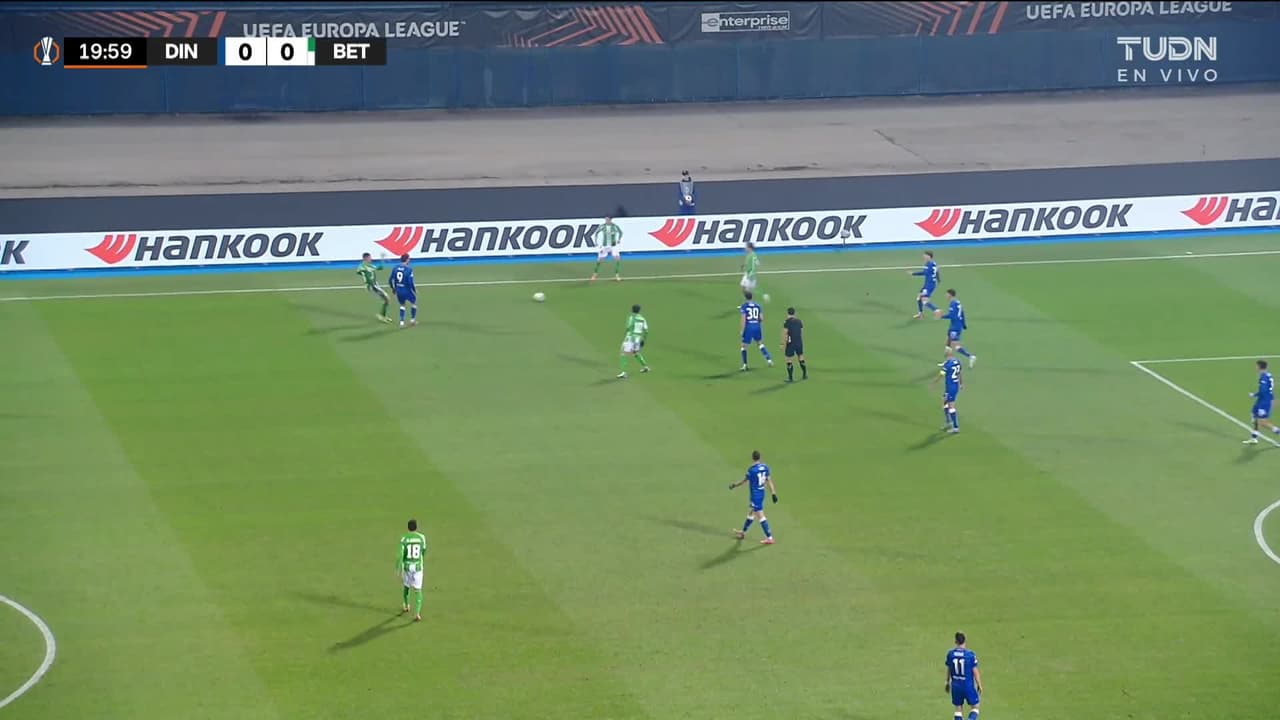 ¡TIRO ATAJADO! disparo por Sergi Altimira.