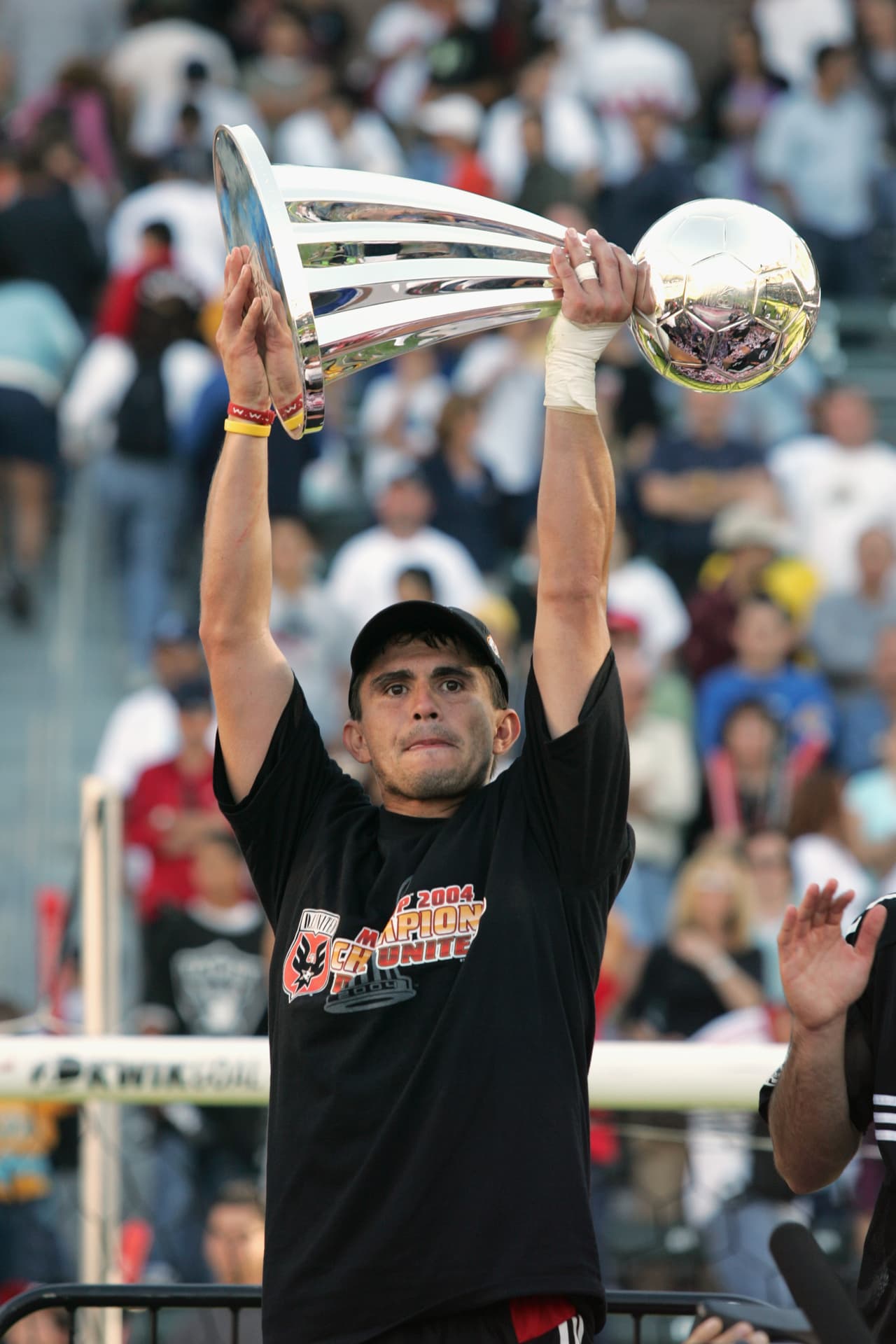 El boliviano Jaime Moreno se coronó junto a Etcheverry en el DC United en 1996, 1997, 1999 y 2004, siendo goleador del equipo.