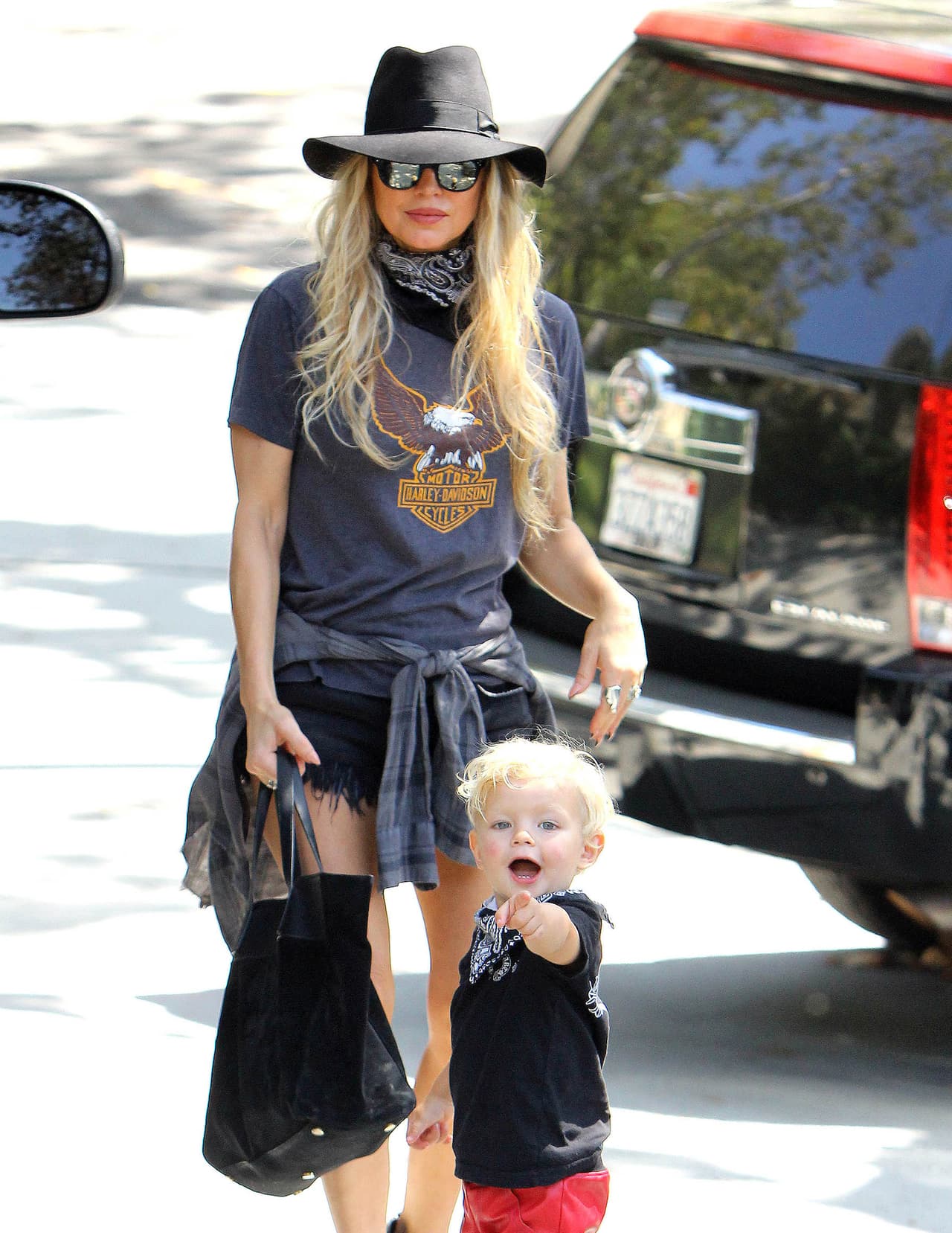 ¡Descurbió a los paparazzi!