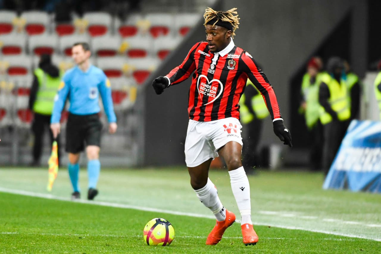 El delantero Allan Saint-Maximin, figura del Niza, se iría de la Ligue 1 pero mantendría los colores si es que el A.C. Milan confirma pronto su fichaje.