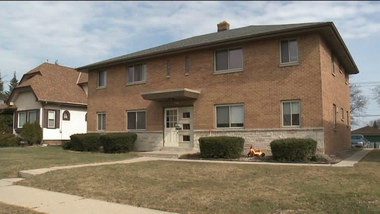 Un puertorriqueño y una pareja asiática resultaron muertos luego que Dan J. Popp disparara contra ellos por presuntamente no hablar inglés. La comunidad se unió para recordar a las víctimas.