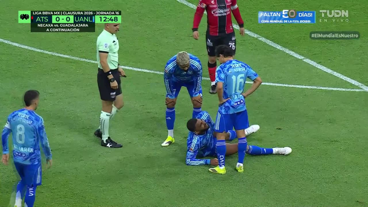 ¡Se encienden las alarmas en Tigres! Joaquim tiene que salir de cambio por lesión