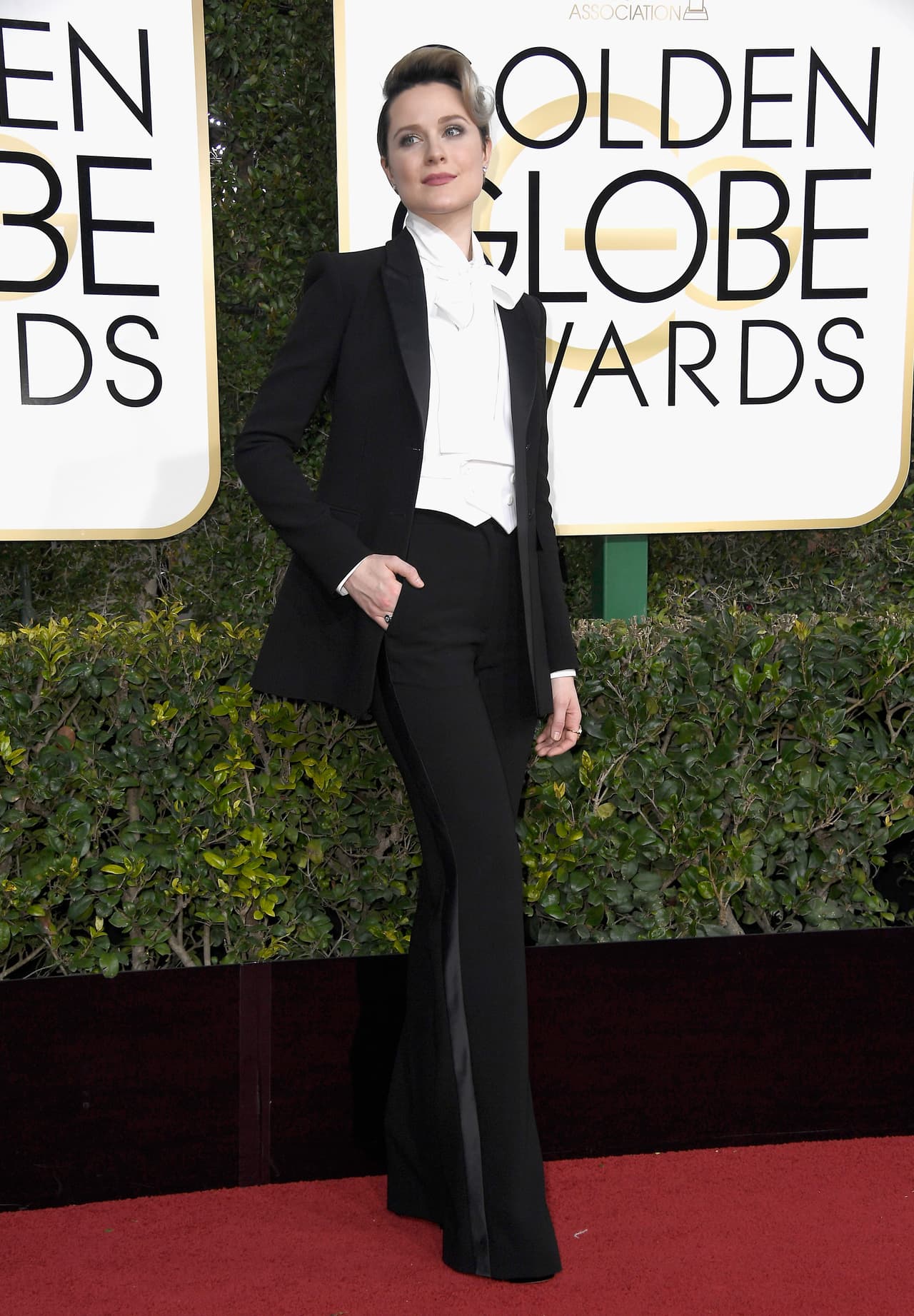 Evan Rachel Wood reivindicó con su Altuzarra que los vestidos no son obligatorios, ni siquiera en una gala como los Globos de Oro.