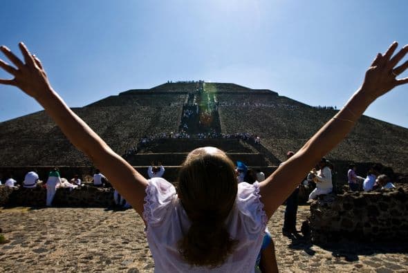 Debido a la energía radiante que inunda la Tierra todos nos preparamos para recibir el nuevo año zodiacal, independientemente que vivas en el Hemisferio Norte, o en el Sur ya que el año comienza para todos. Por: Profesor Zellagro