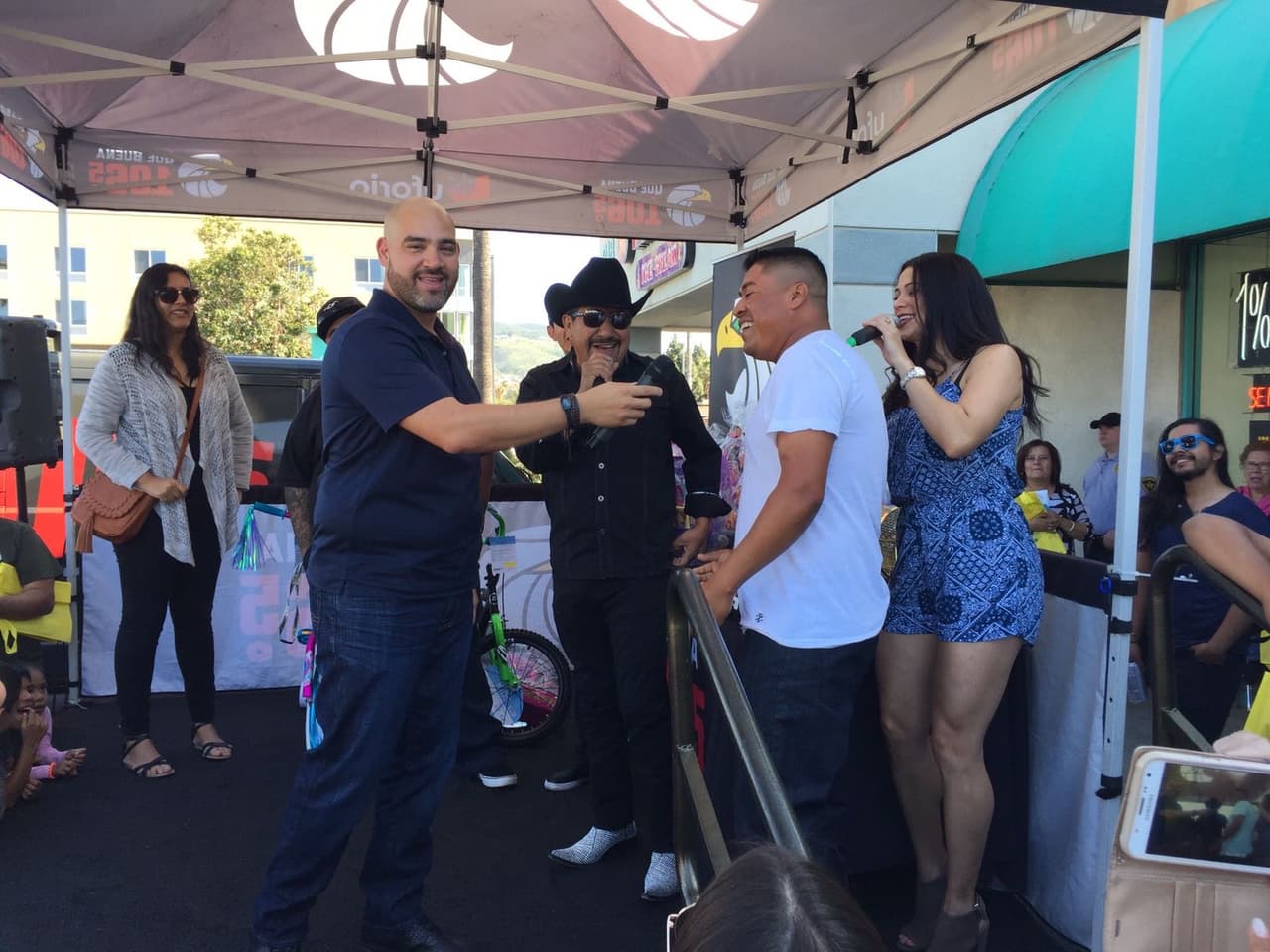 Raúl 'El Pelón', Carla Medrano y El Feo se enamoraron del cariño por parte de sus seguidores en San Diego.