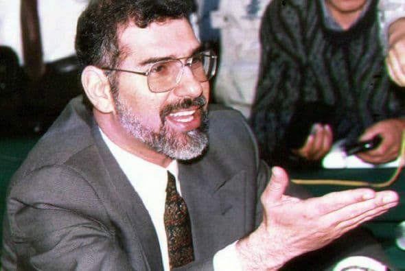 Alberto Dahik, ex vice presidente de Ecuador Costa Rica es también tierra de asilo. Uno de los beneficiados fue el exvicepresidente ecuatoriano Alberto Dahik (1992-1995), acusado de corrupción en el manejo de "gastos reservados".