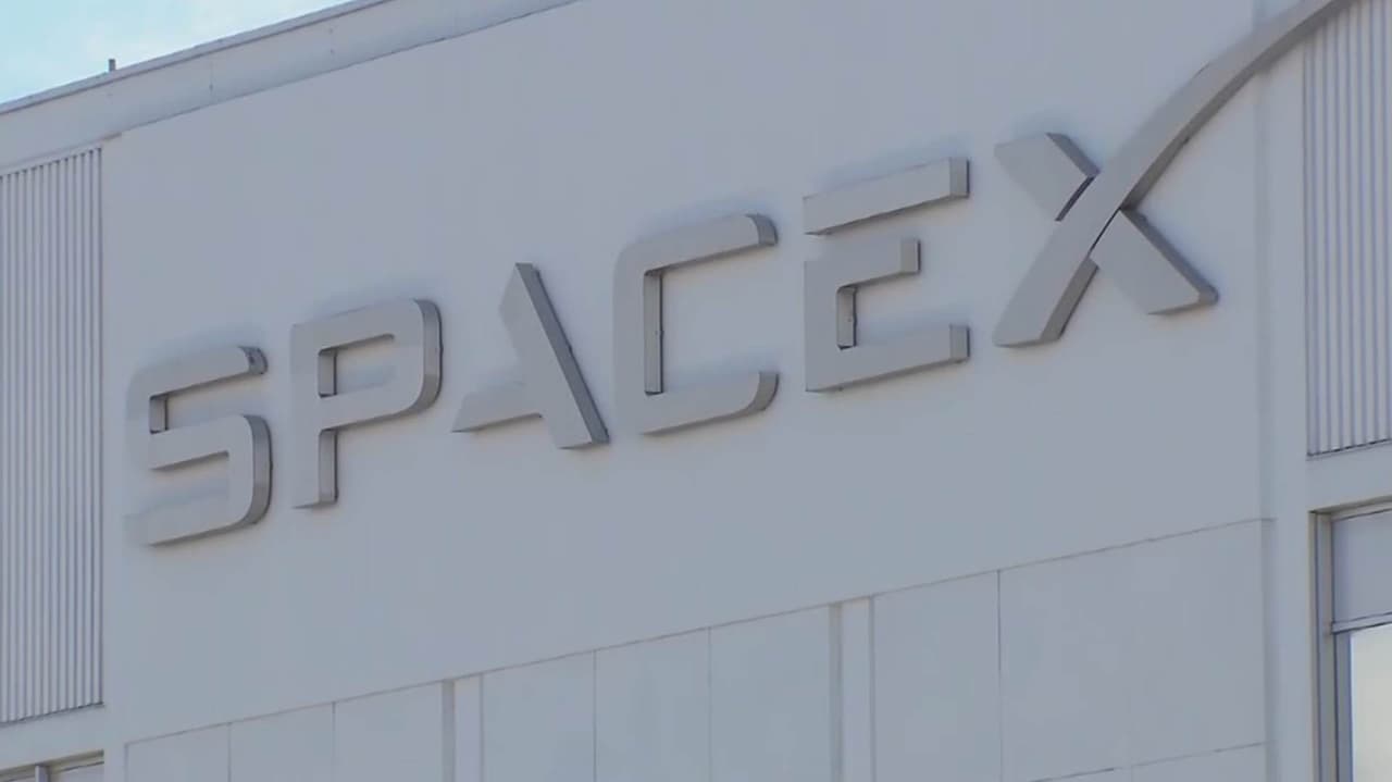 SpaceX debuta en Wall Street y satura plataformas de inversión ¿Es bueno comprar ahora o después?