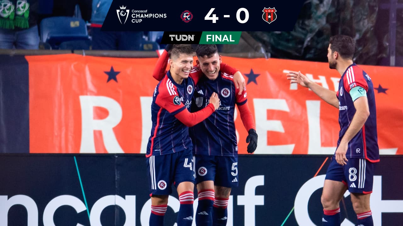 ¡Alajuelense en la lona! Revolution pone pie y medio en Cuartos de Final