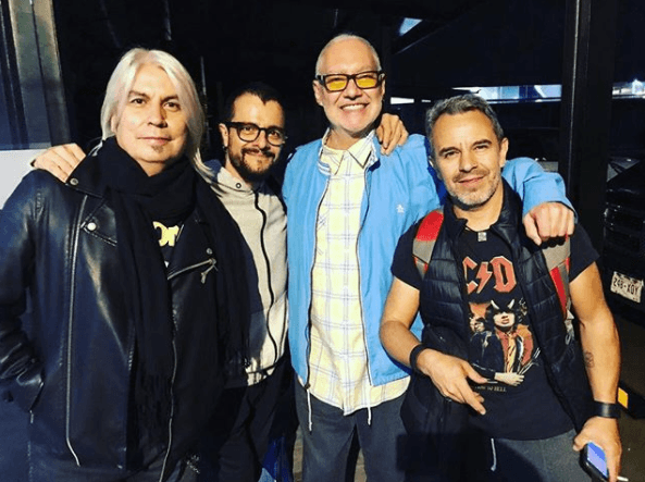 En el escario estuvo presente el proyecto Rock en tu idioma, mismo que es lidereado por el bajista, productor y compositor mexicano, Sabo Romo, fundador de la banda Caifanes.