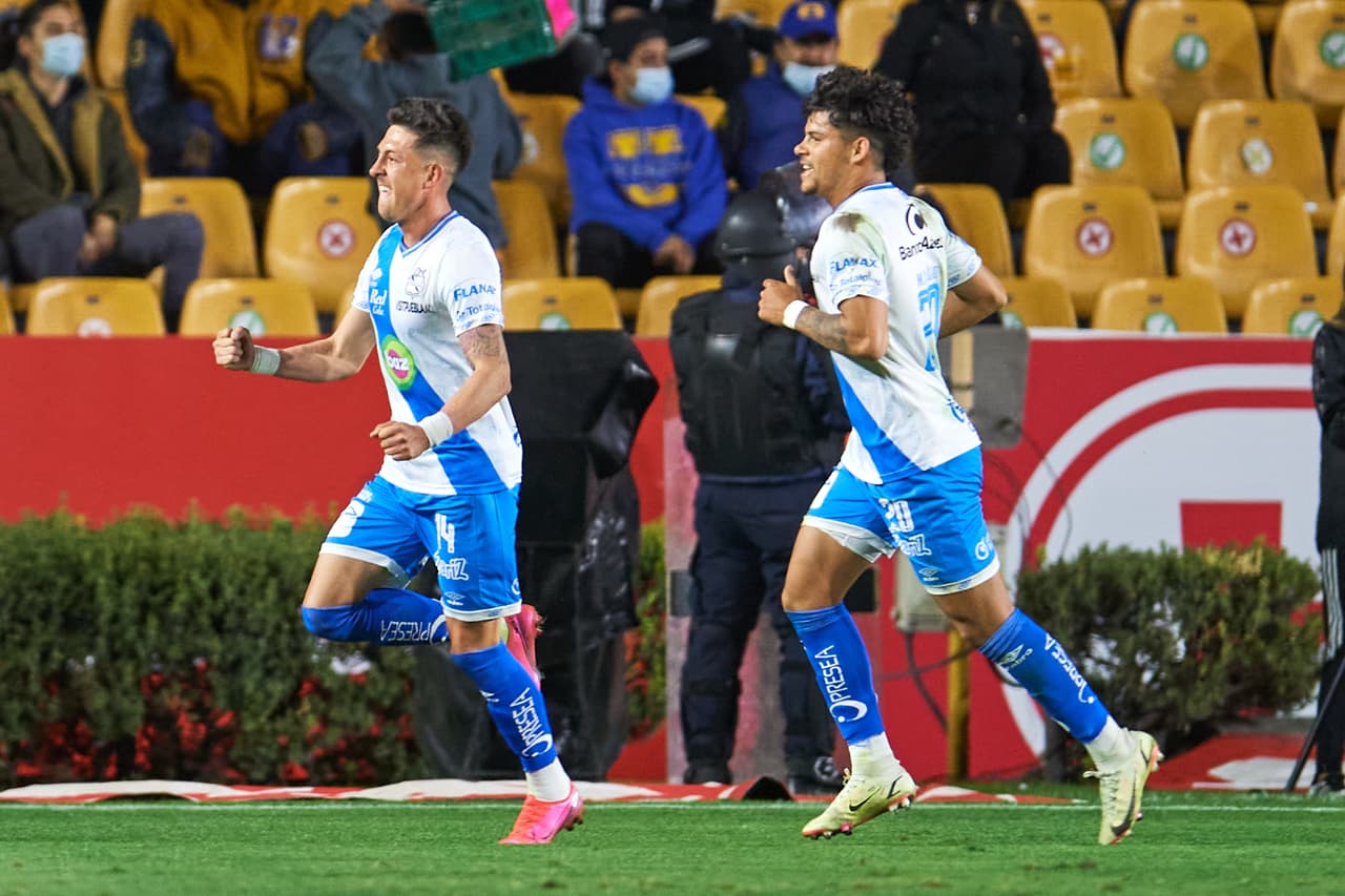 Puebla sorprendió a Tigres y obtiene victoria en el Volcán de 2-0