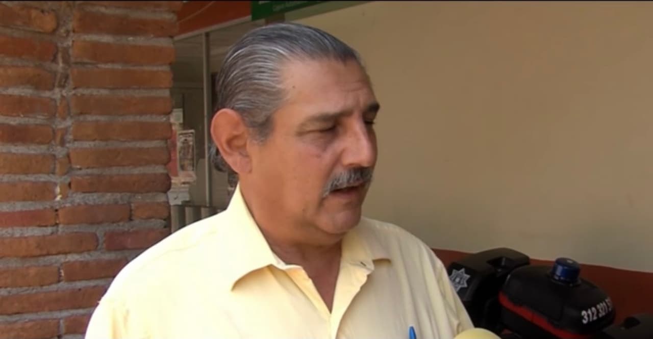 Hasta el momento, a casi una semana de las desapariciones, 
<a href="http://www.fgecolima.mx/fge_boletines.php" target="_blank">la Fiscalía General de Colima</a> solo ha emitido la Alerta Alba de las tres jóvenes para dar con su paradero. Mientras tanto, Alfonso Ramírez Ochoa, jefe de la policía de Tonila, aseguró que se están realizando recorridos en todas las áreas aledañas al punto en el que se cree que desaparecieron 
<b>“para ver si logramos encontrar algún indicio”. </b>
<br>