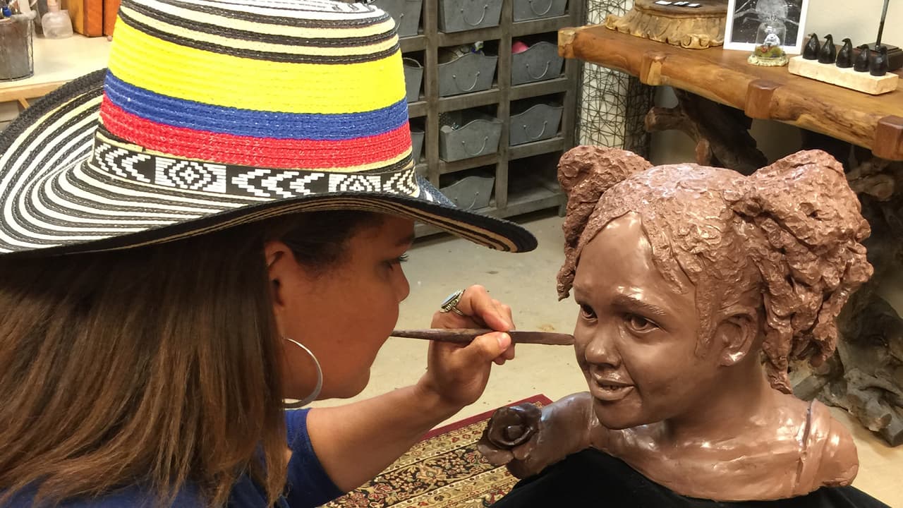 Shirley Scarpetta creó una figura en bronce para recordar a
<a href="https://www.univision.com/local/houston-kxln/artista-hispana-inmortaliza-a-maleah-davis-en-una-escultura">Maleah Davis</a>, de 4 años, con la que buscó representar a todos los niños a los que las familias, el sistema y la sociedad les han fallado.