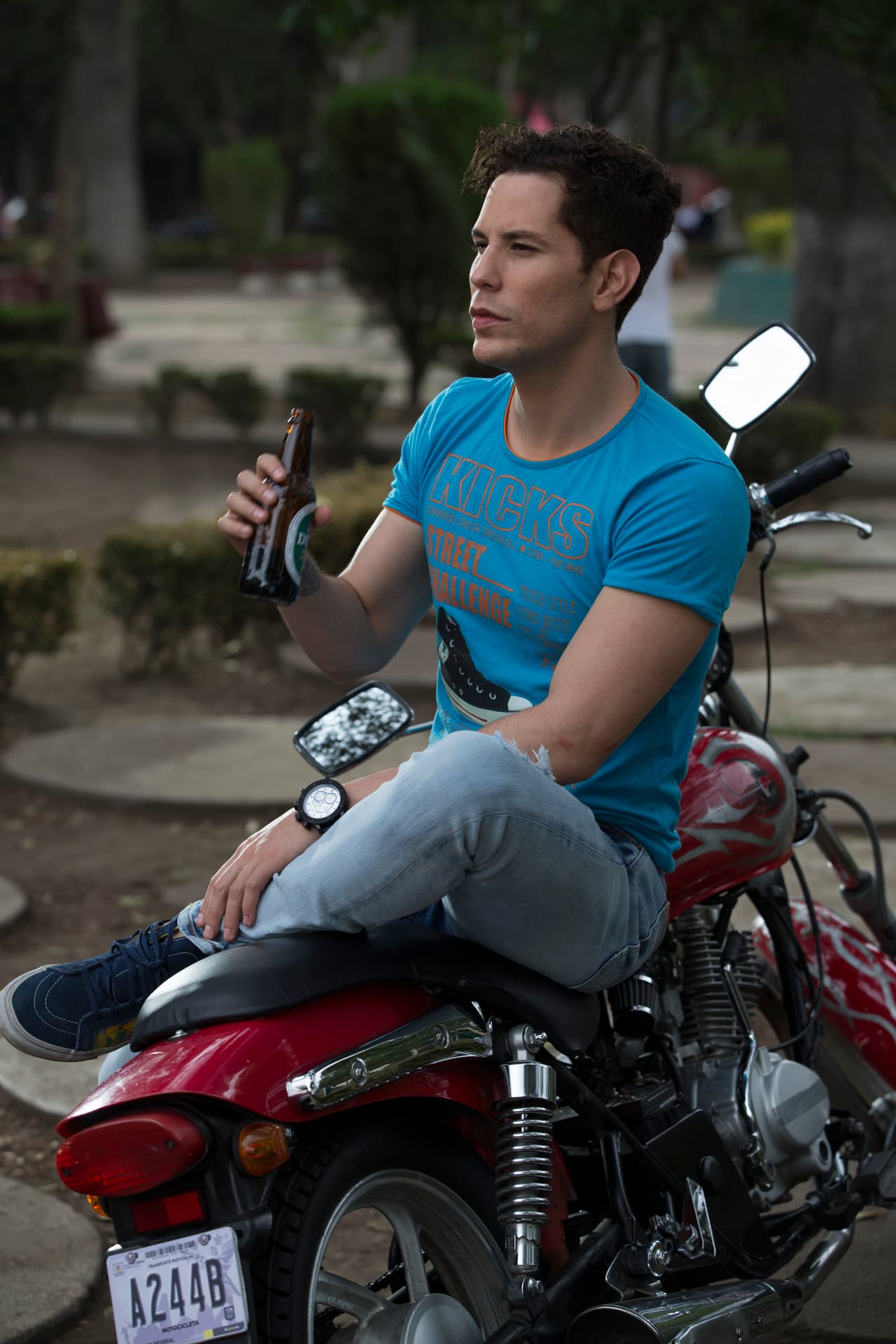 Como que esa moto ya se la habíamos visto a alguien más y no precisamente a Christian. ¡Es de "El Choper"!