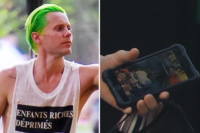 Jared Leto ahora usa el cabello verde y trae de fondo de pantalla en su celular al Joker.