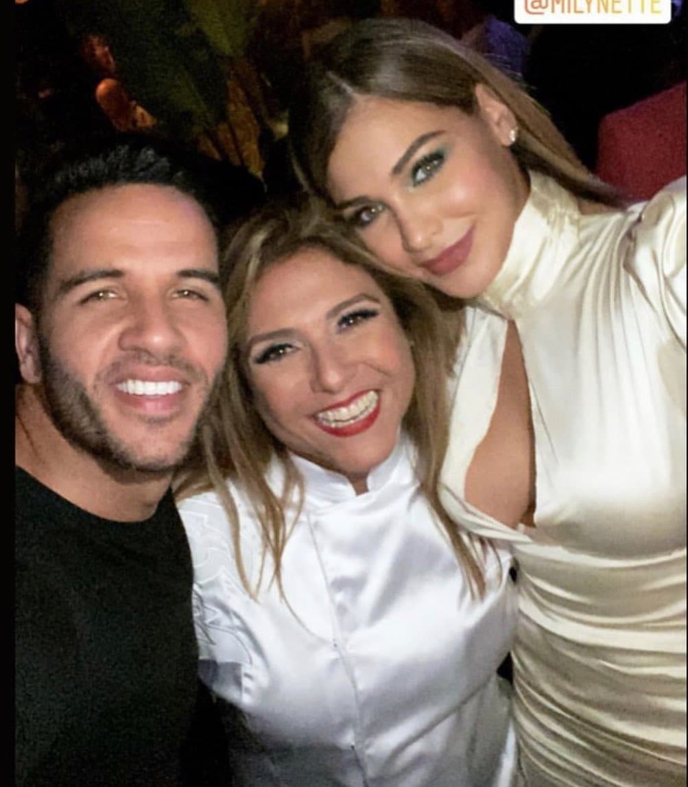 Yisus Díaz es el compañero en la cocina de Lorena García en Despierta América y no podía perderse el evento especial. La actual reina de Nuestra Belleza Latina, Migbelis Castellanos, también estuvo en el restaurante y gozó de la noche.