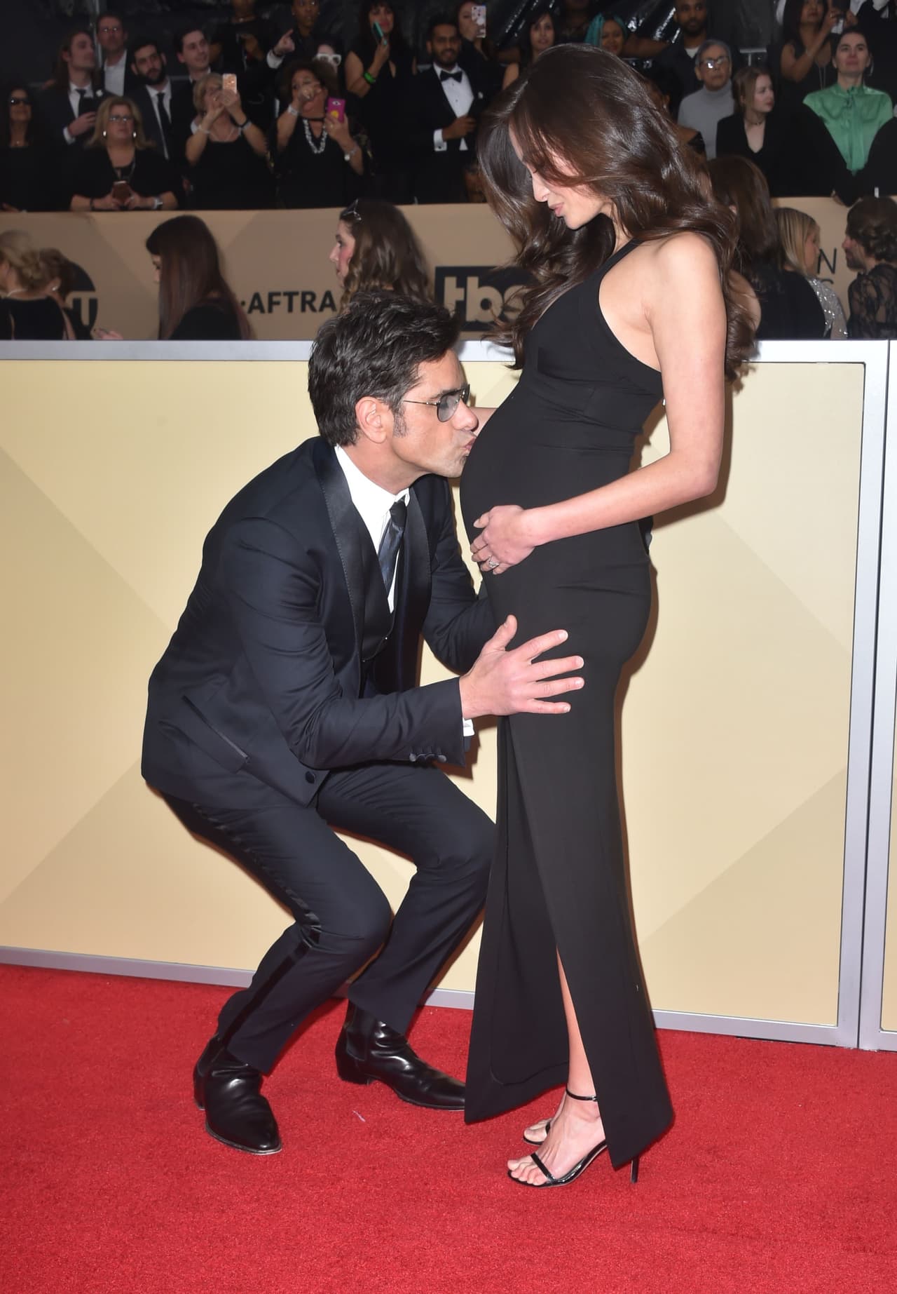 La pareja se comprometió el pasado octubre y en unos meses recibirán al hijo que procrearon juntos.