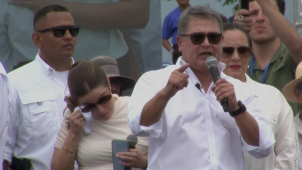 Juan Orlando Hernández regresa a Honduras y enfrenta nuevo juicio