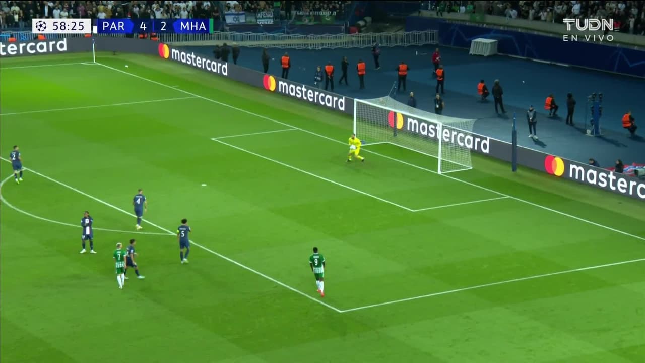 ¡TIRO ATAJADO! disparo por Omer Atzili.