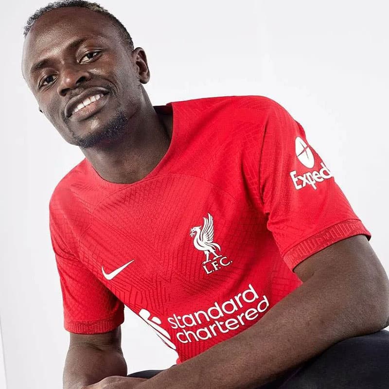 Así luce la nueva indumentaria del Liverpool.