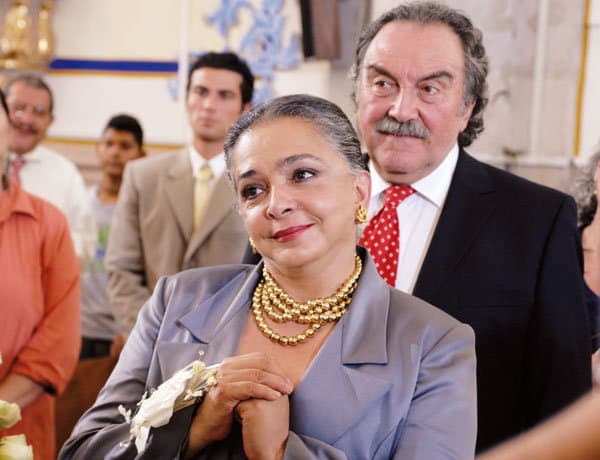 En el 2007 fue parte de la exitosa telenovela 'Destilando amor', donde interpretó al empresario americano 'Mr. Irving Thomas'.