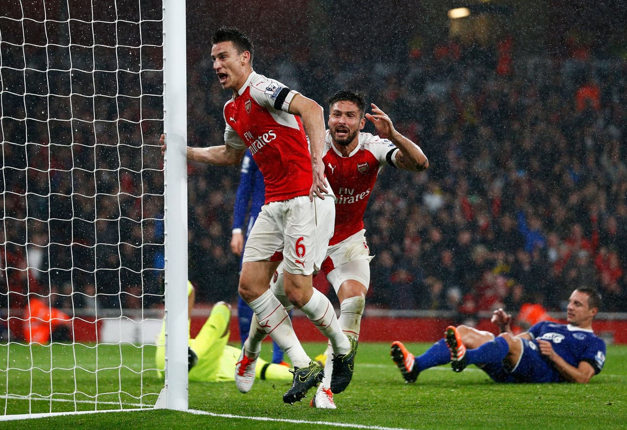 Arsenal 2-1 Everton: Los Gunners son líderes provisionales en la Premier