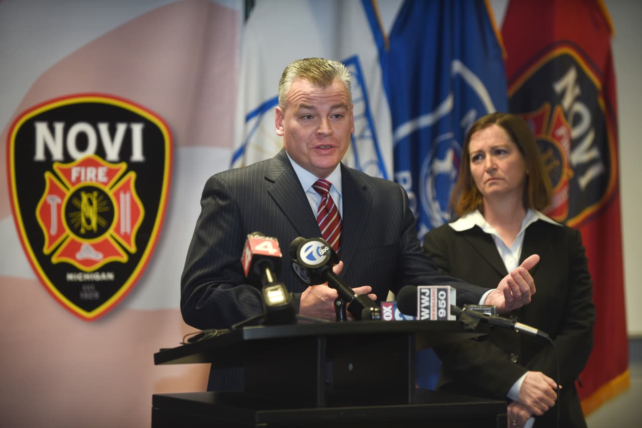 Detienen a dueño de casa en Detroit donde vivían mexicanos muertos en incendio